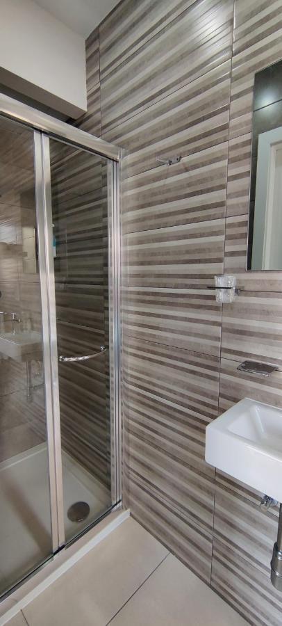 Villa Arjuza - Private Self Catering Bedrooms With Bathroom Is-Swieqi Εξωτερικό φωτογραφία